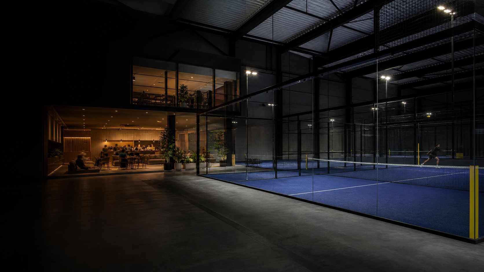 Moderner Indoor-Padel-Club mit Courts und Hospitality-Bereich